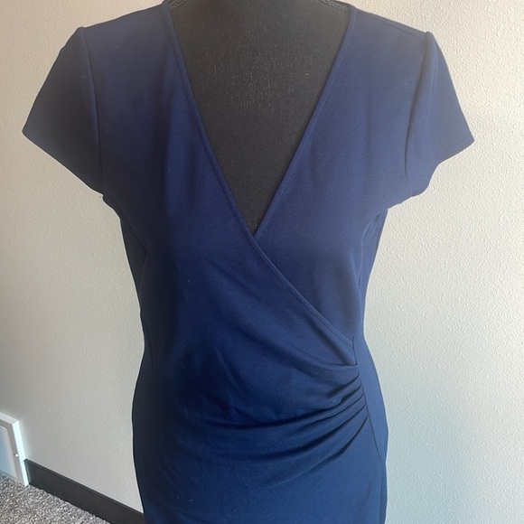 Kenneth Cole navy blue zipper back dress with cap sleeve - Picture 5 of 7